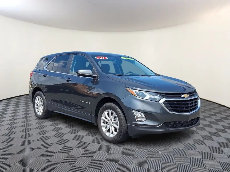2021 Chevrolet Equinox LT photo 1