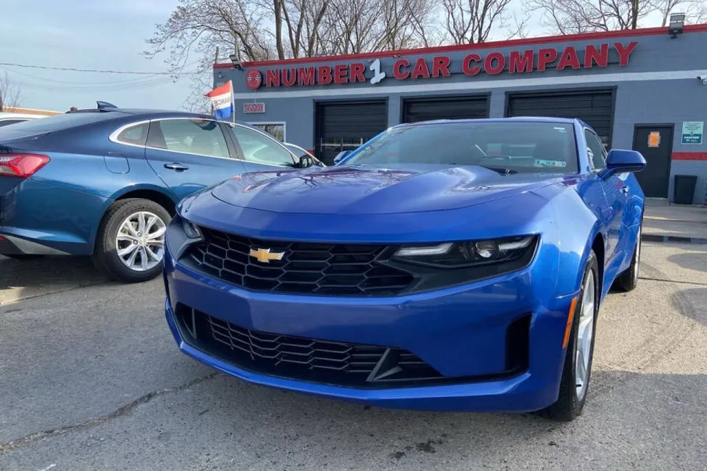 2023 Chevrolet Camaro Coupe photo 1
