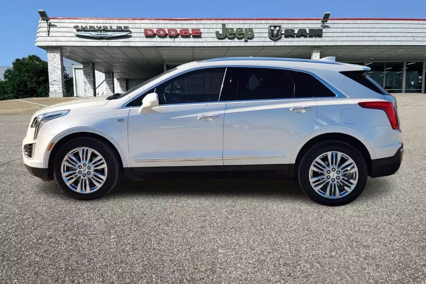 2017 Cadillac XT5 Premium Luxury photo 1