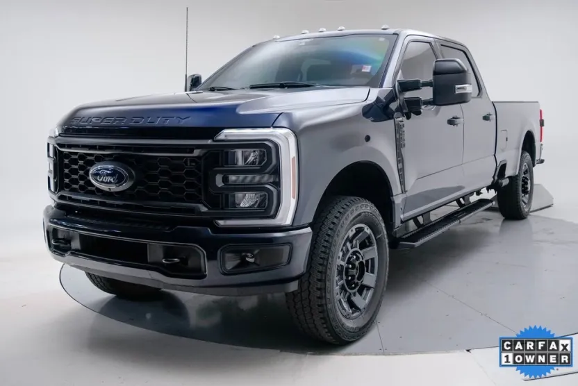 2024 Ford F-250 Lariat photo 1