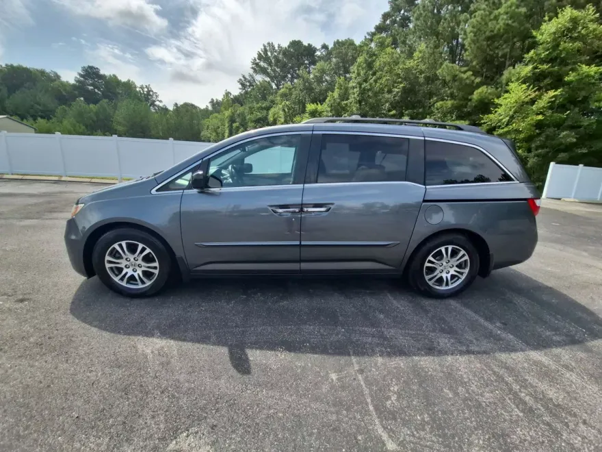 2013 Honda Odyssey photo 1