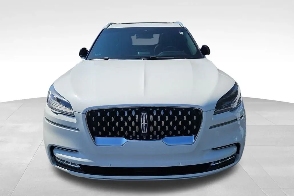2022 Lincoln Aviator Grand Touring photo 1