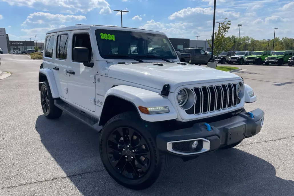 2024 Jeep Wrangler 4xe Sahara photo 1