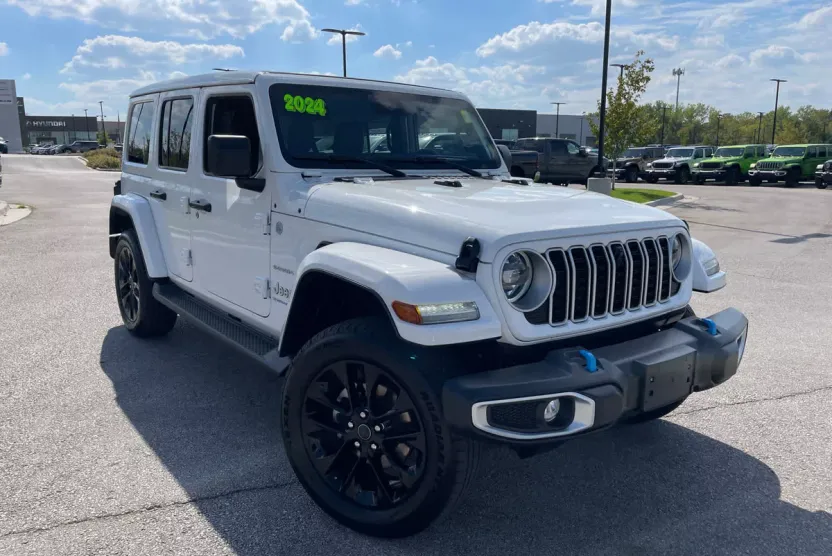 2024 Jeep Wrangler 4xe Sahara photo 1