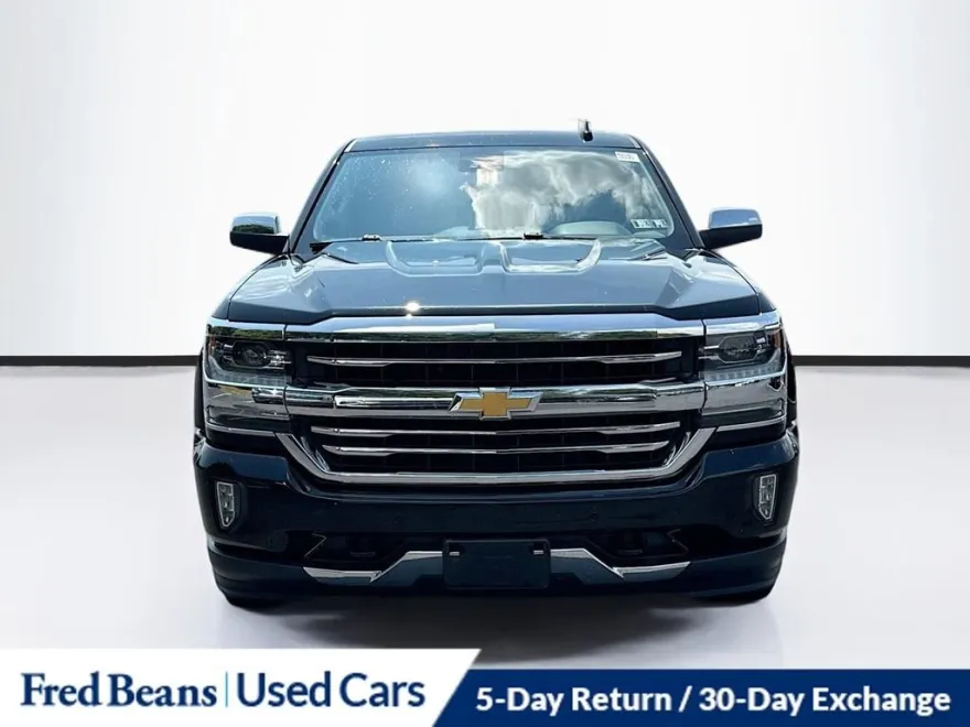2018 Chevrolet Silverado 1500 High Country photo 2