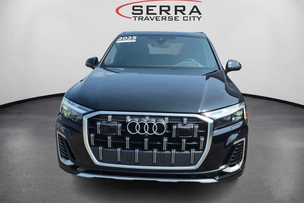 2025 Audi Q7 55 Prestige photo 1