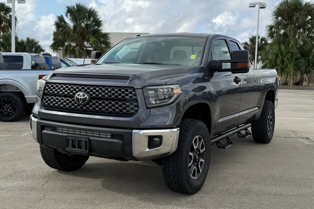 2019 Toyota Tundra SR5 Grade photo 1