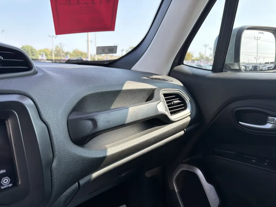 2018 Jeep Renegade Latitude North Edition photo 1