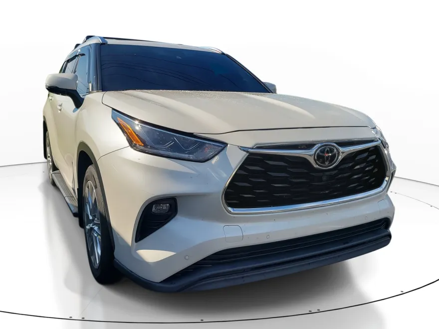 2021 Toyota Highlander Limited photo 1