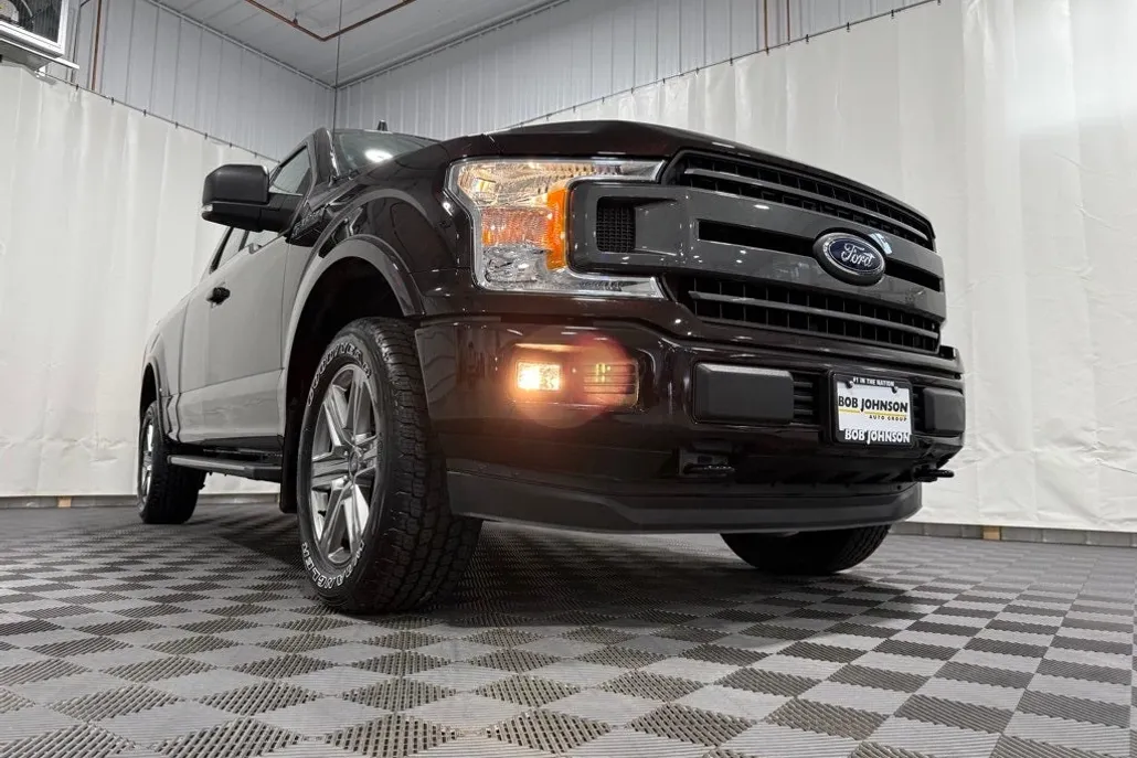 2019 Ford F-150 XLT photo 1