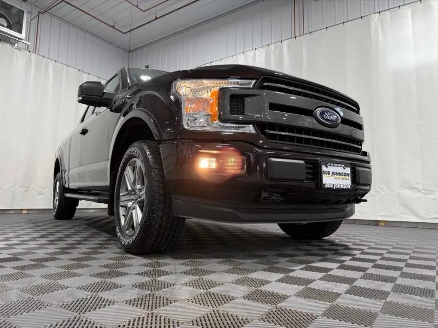 2019 Ford F-150 XLT photo 1
