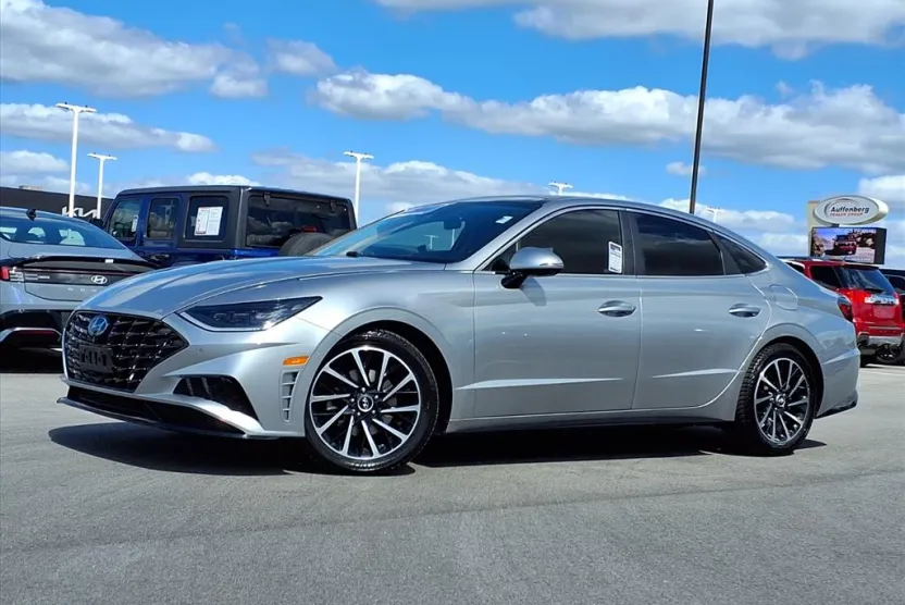 2021 Hyundai Sonata Limited photo 1