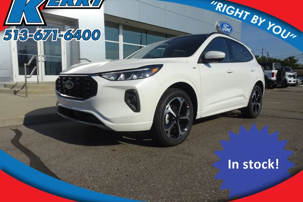 2024 Ford Escape ST-Line Select photo 1