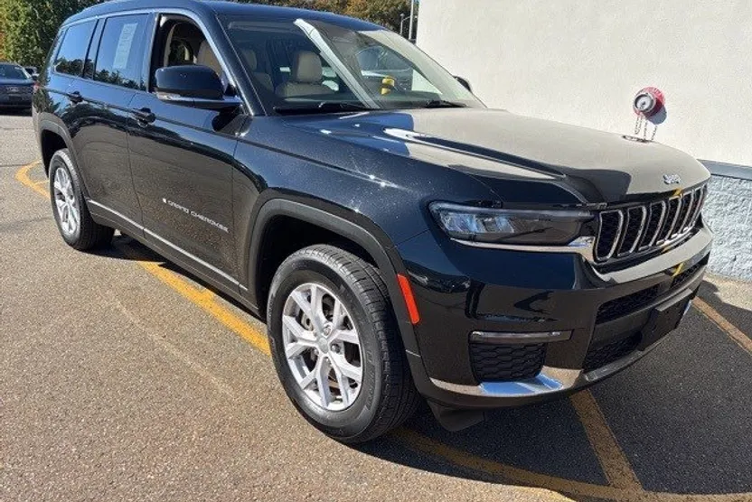 2022 Jeep Grand Cherokee Limited photo 1