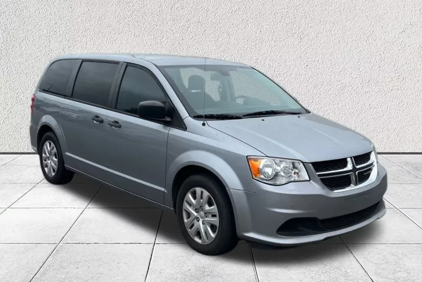 2019 Dodge Grand Caravan SE photo 1