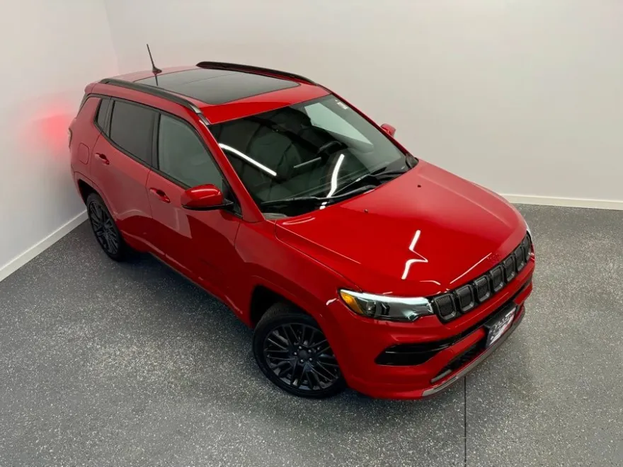 2023 Jeep Compass Limited photo 1