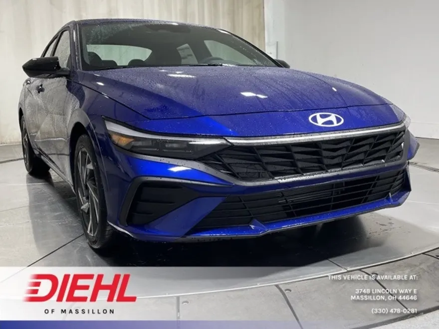 2025 Hyundai Elantra SEL Sport photo 1