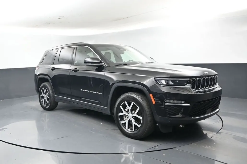 2024 Jeep Grand Cherokee Limited photo 1