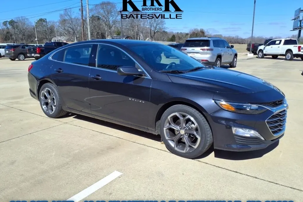 2023 Chevrolet Malibu 1LT photo 1