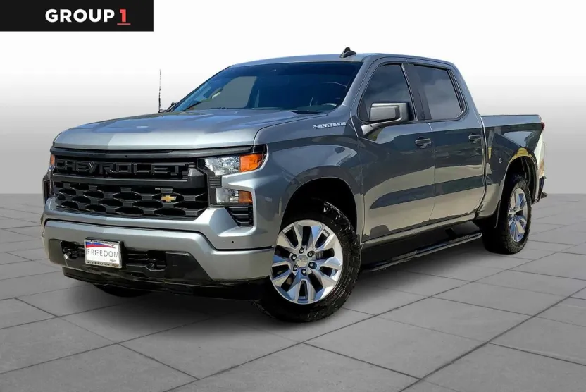 2023 Chevrolet Silverado 1500 Custom photo 1
