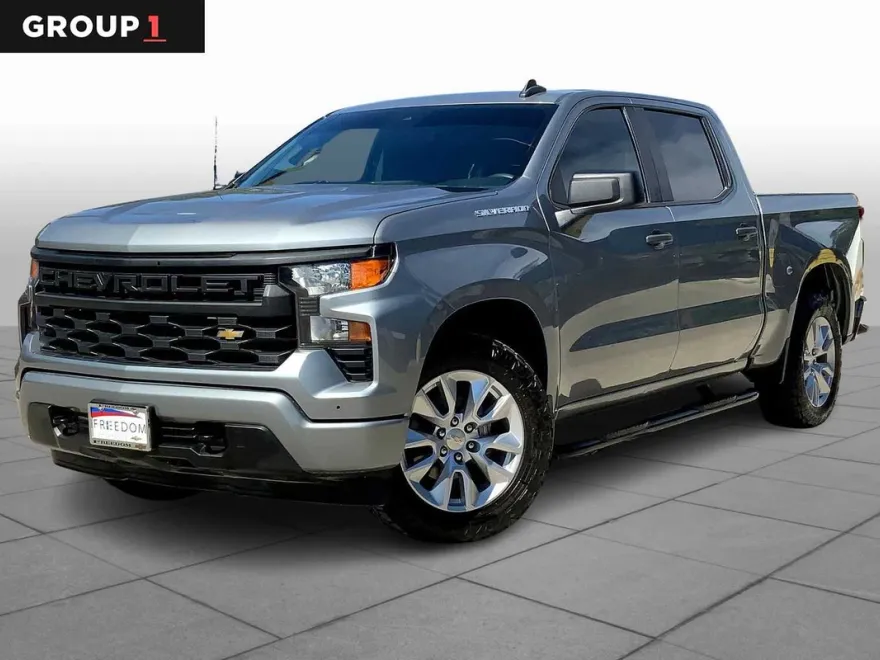 2023 Chevrolet Silverado 1500 Custom photo 1