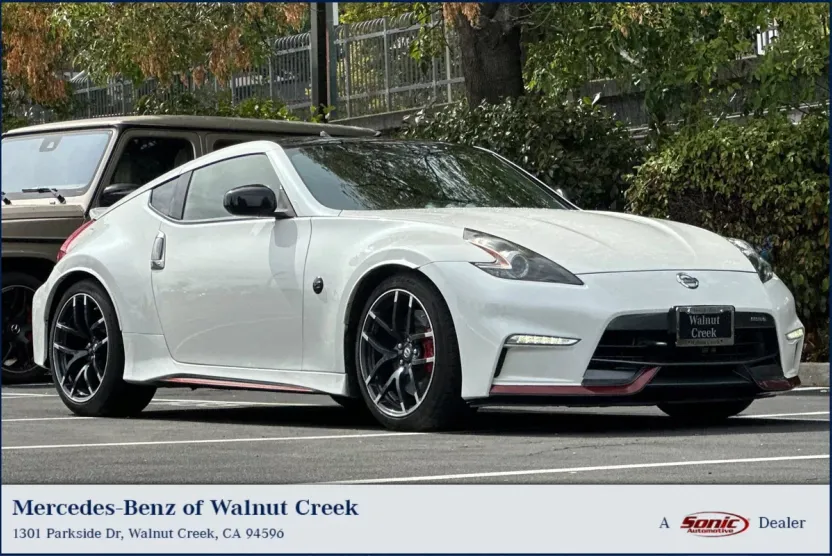 2019 Nissan 370Z Nismo photo 1