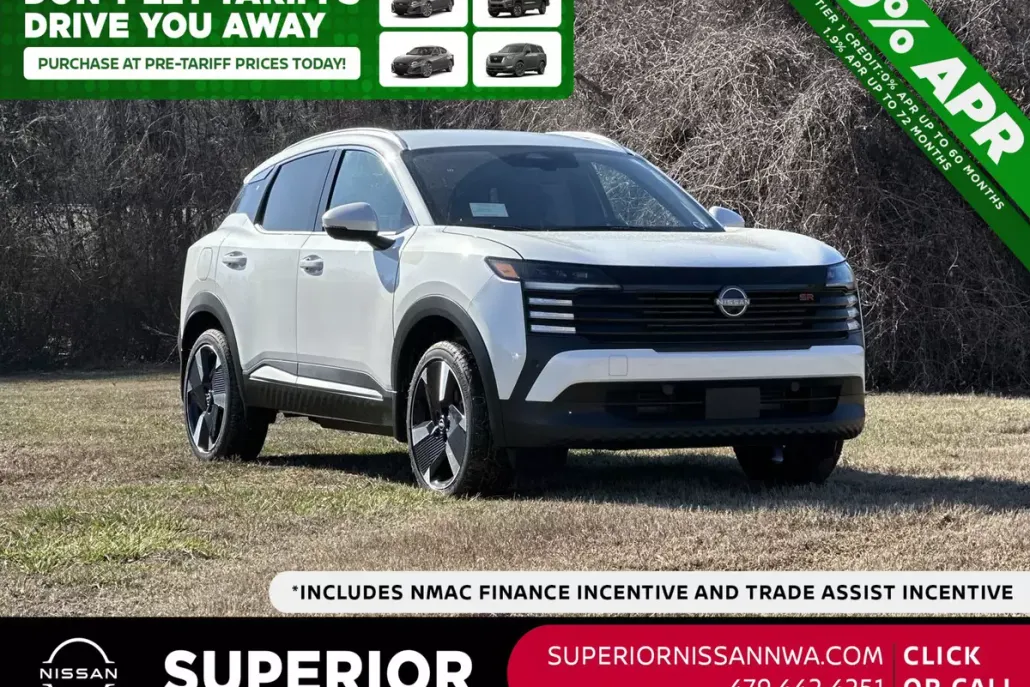 2025 Nissan Kicks SR photo 1
