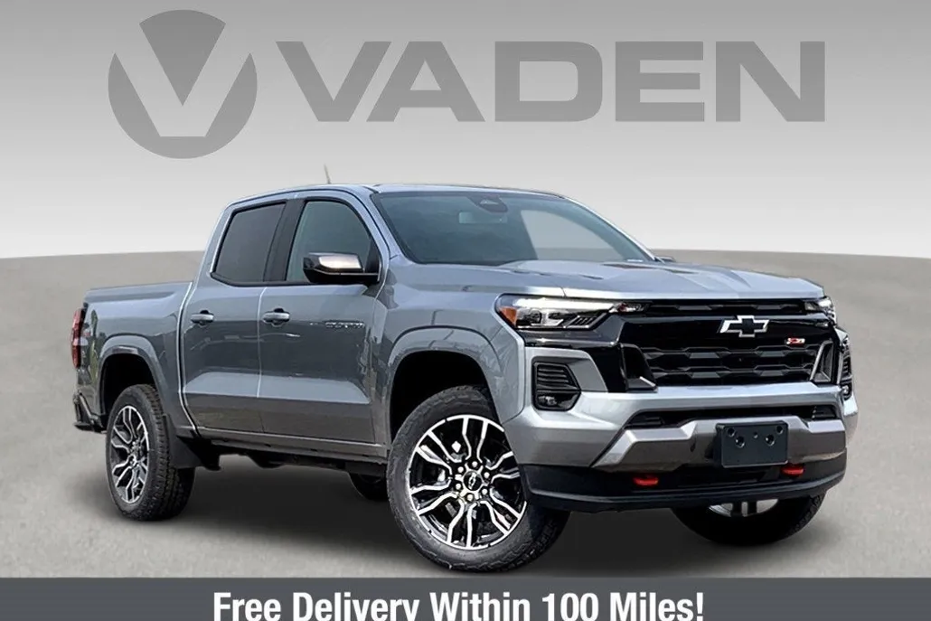 2025 Chevrolet Colorado Z71 photo 1