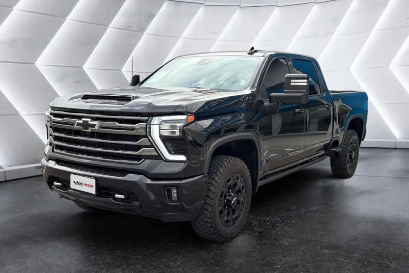 2024 Chevrolet Silverado 2500HD High Country photo 1