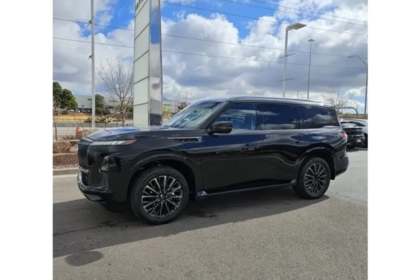 2025 Infiniti QX80 photo 1