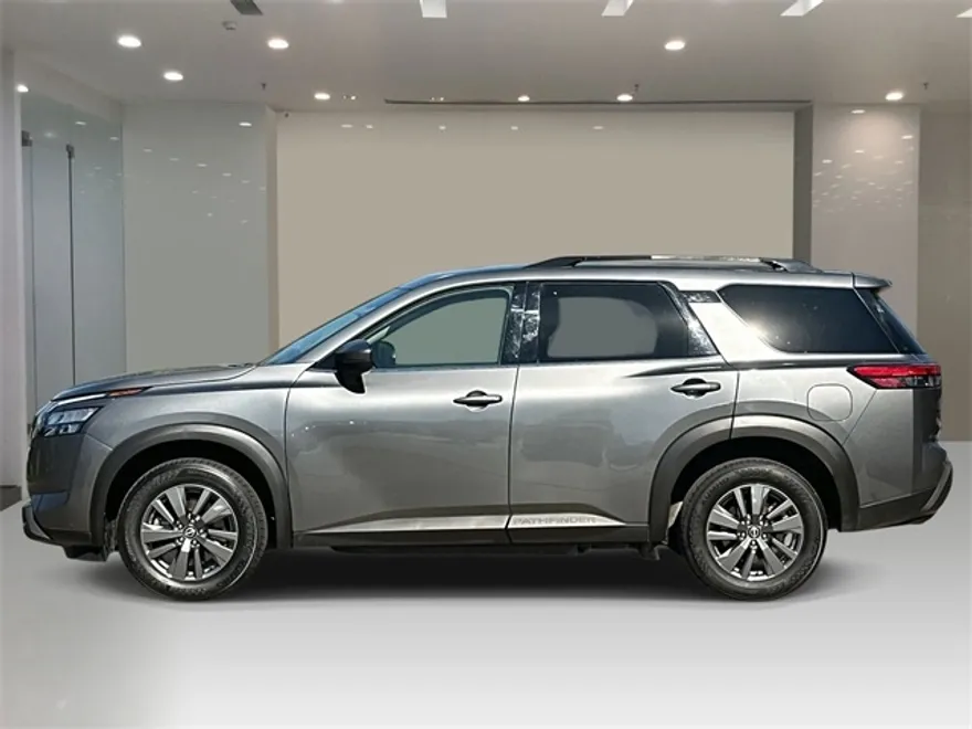 2024 Nissan Pathfinder SV photo 1
