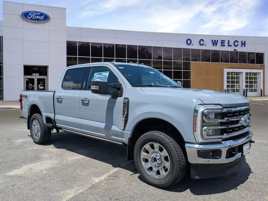 2025 Ford F-250 King Ranch photo 1