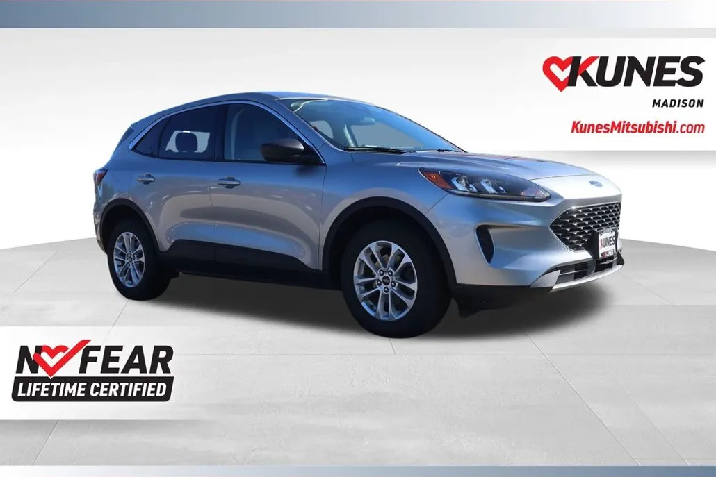 2022 Ford Escape SE photo 1