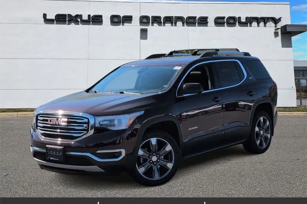 2017 Gmc Acadia SLT photo 1
