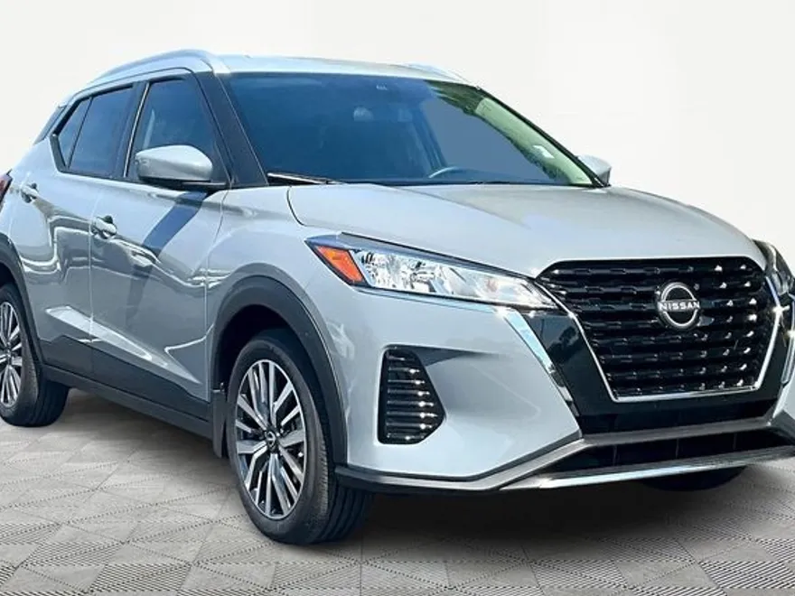 2024 Nissan Kicks SV photo 1