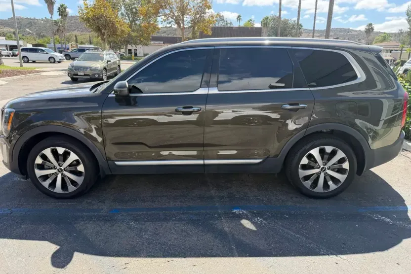 2022 Kia Telluride S photo 1
