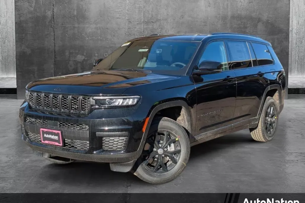 2025 Jeep Grand Cherokee Altitude photo 1