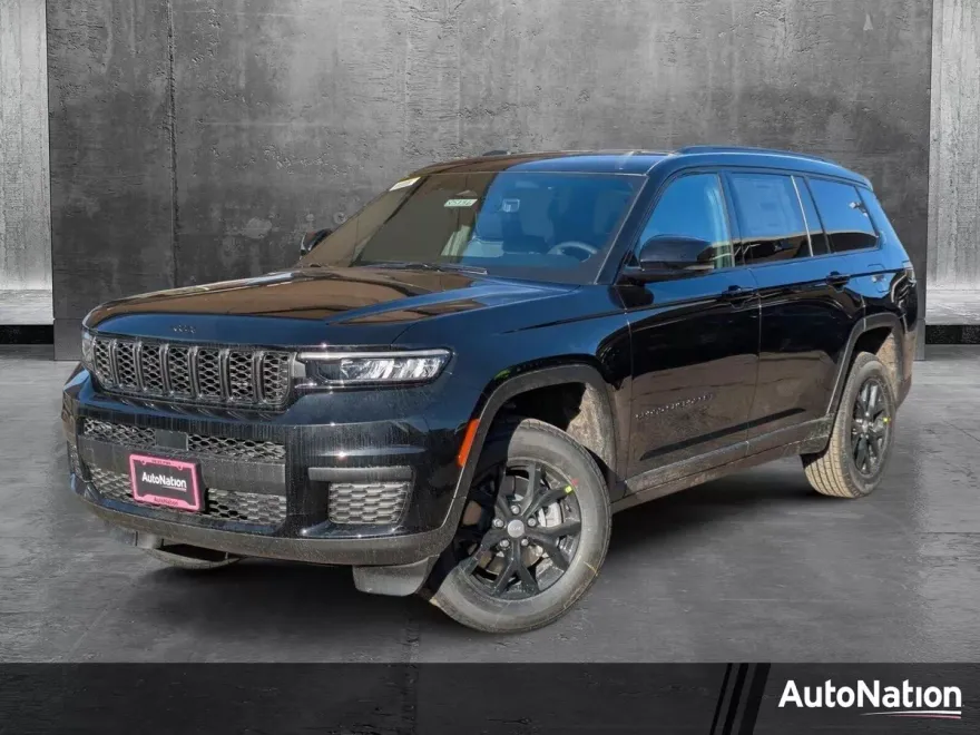 2025 Jeep Grand Cherokee Altitude photo 1