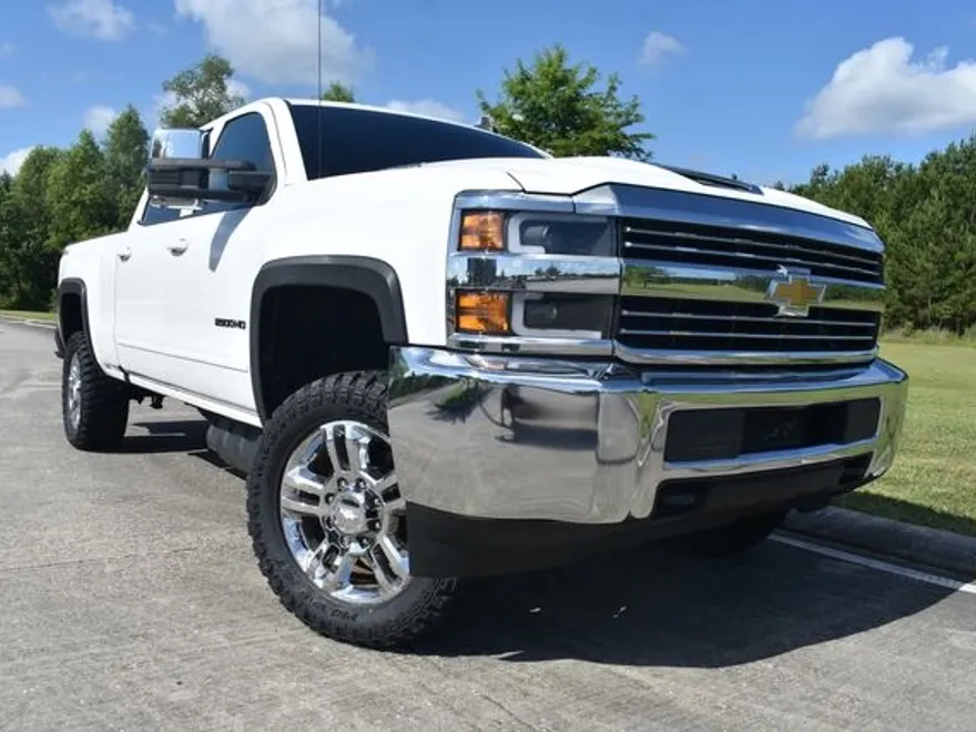 2018 Chevrolet Silverado 2500HD LT photo 1