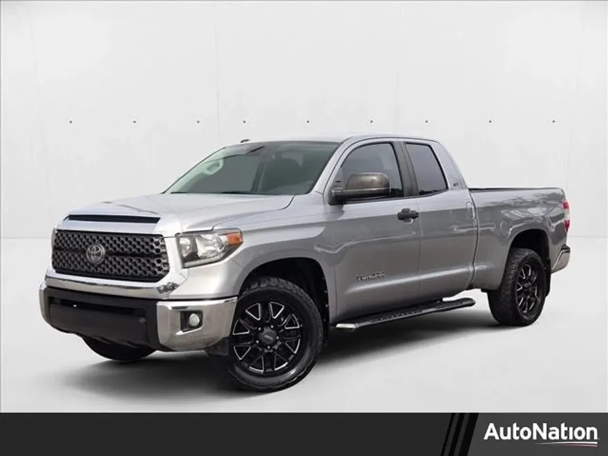 2018 Toyota Tundra SR5 photo 1
