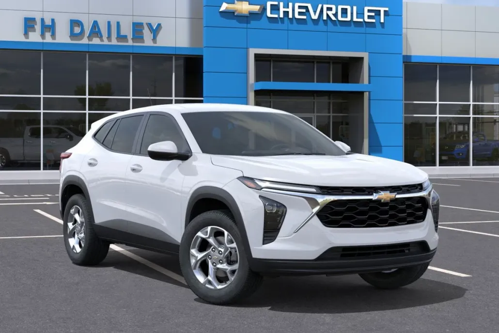 2026 Chevrolet Trax LS photo 1