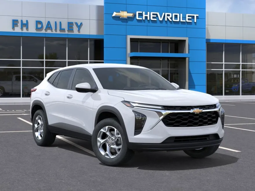2026 Chevrolet Trax LS photo 1