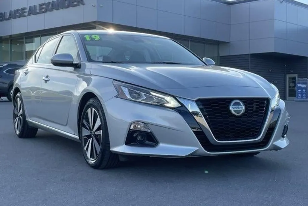 2019 Nissan Altima 2.5 SV photo 1