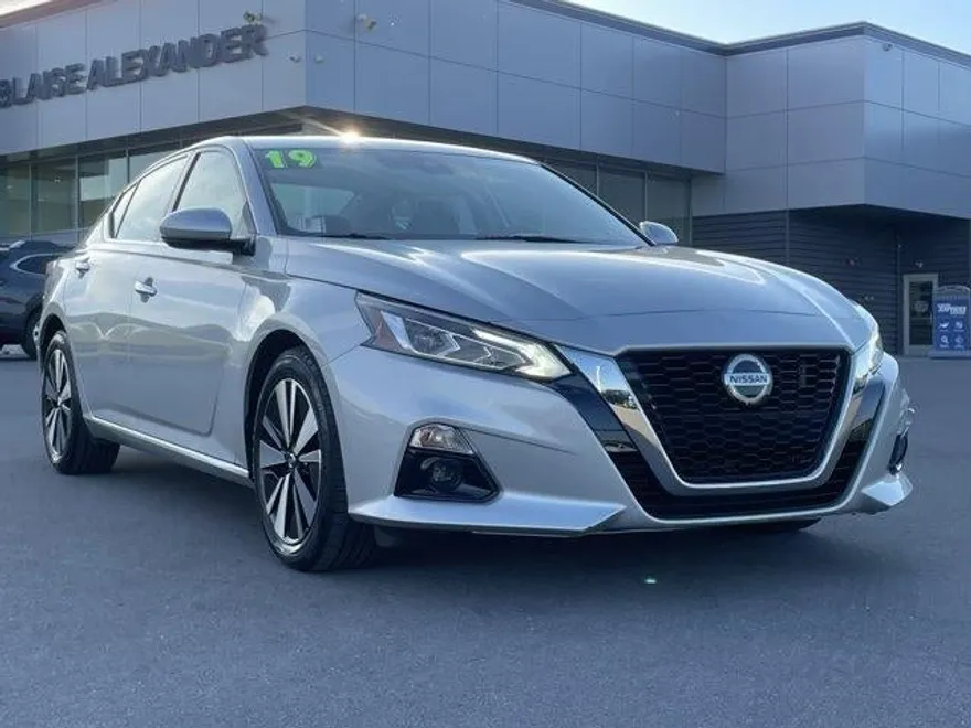 2019 Nissan Altima 2.5 SV photo 1