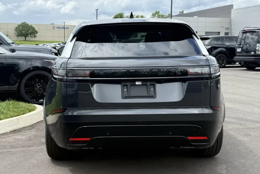 2026 Land Rover Range Rover Velar P250 Dynamic SE photo 1