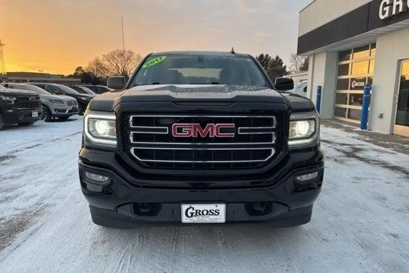 2017 Gmc Sierra 1500 SLE photo 1