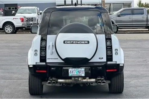 2022 Land Rover Defender 90 V8 photo 3