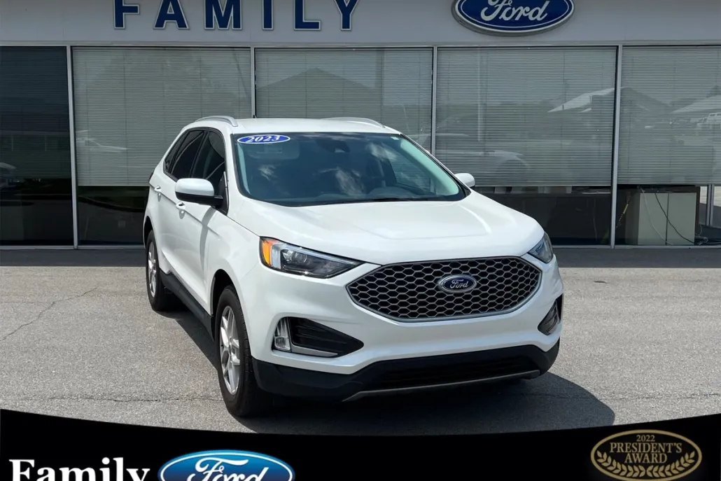 2023 Ford Edge SEL photo 1