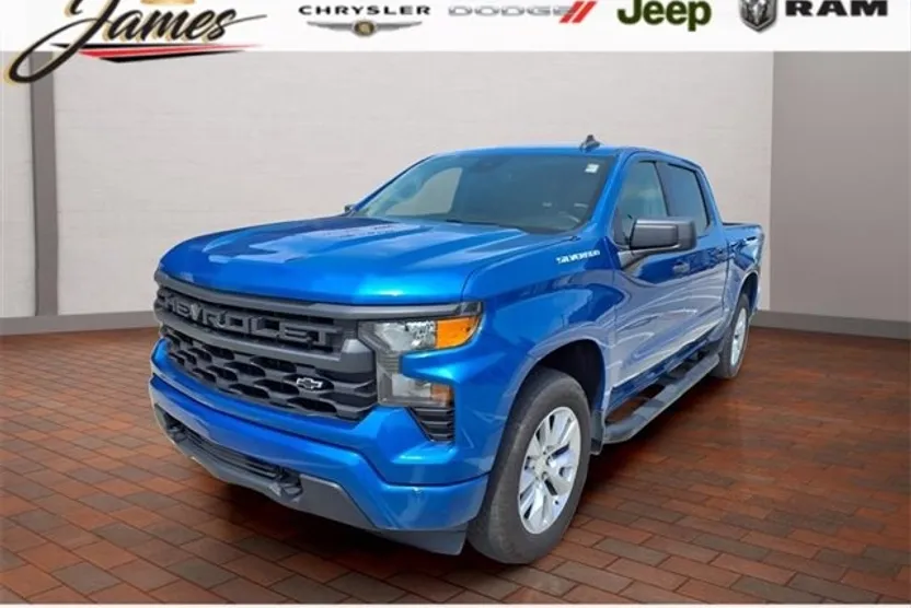 2022 Chevrolet Silverado 1500 Custom photo 1