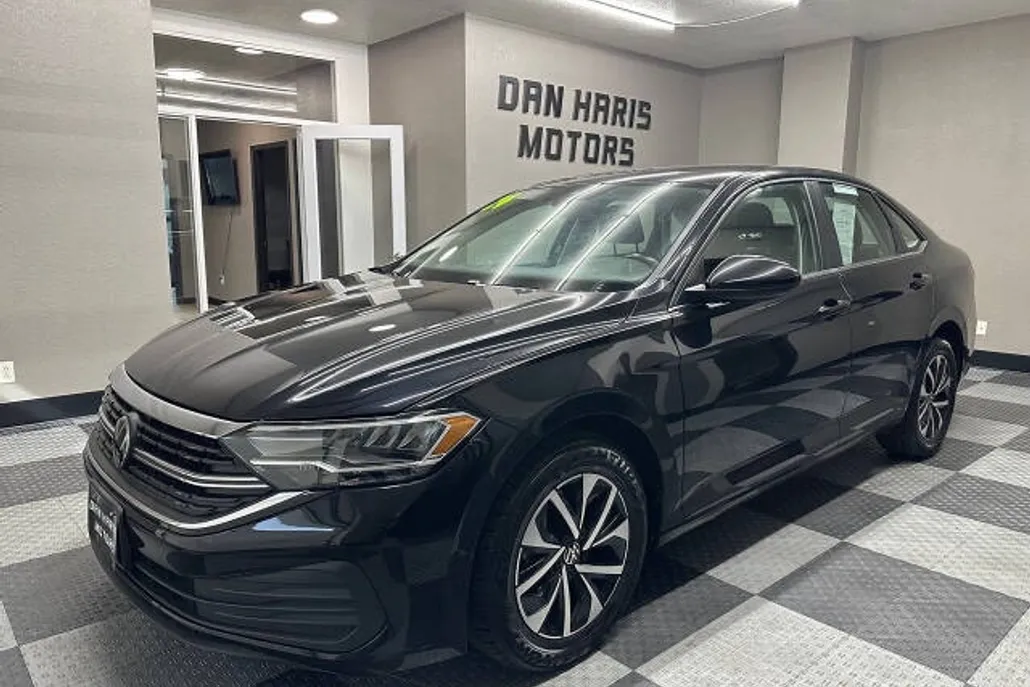 2024 Volkswagen Jetta S photo 1